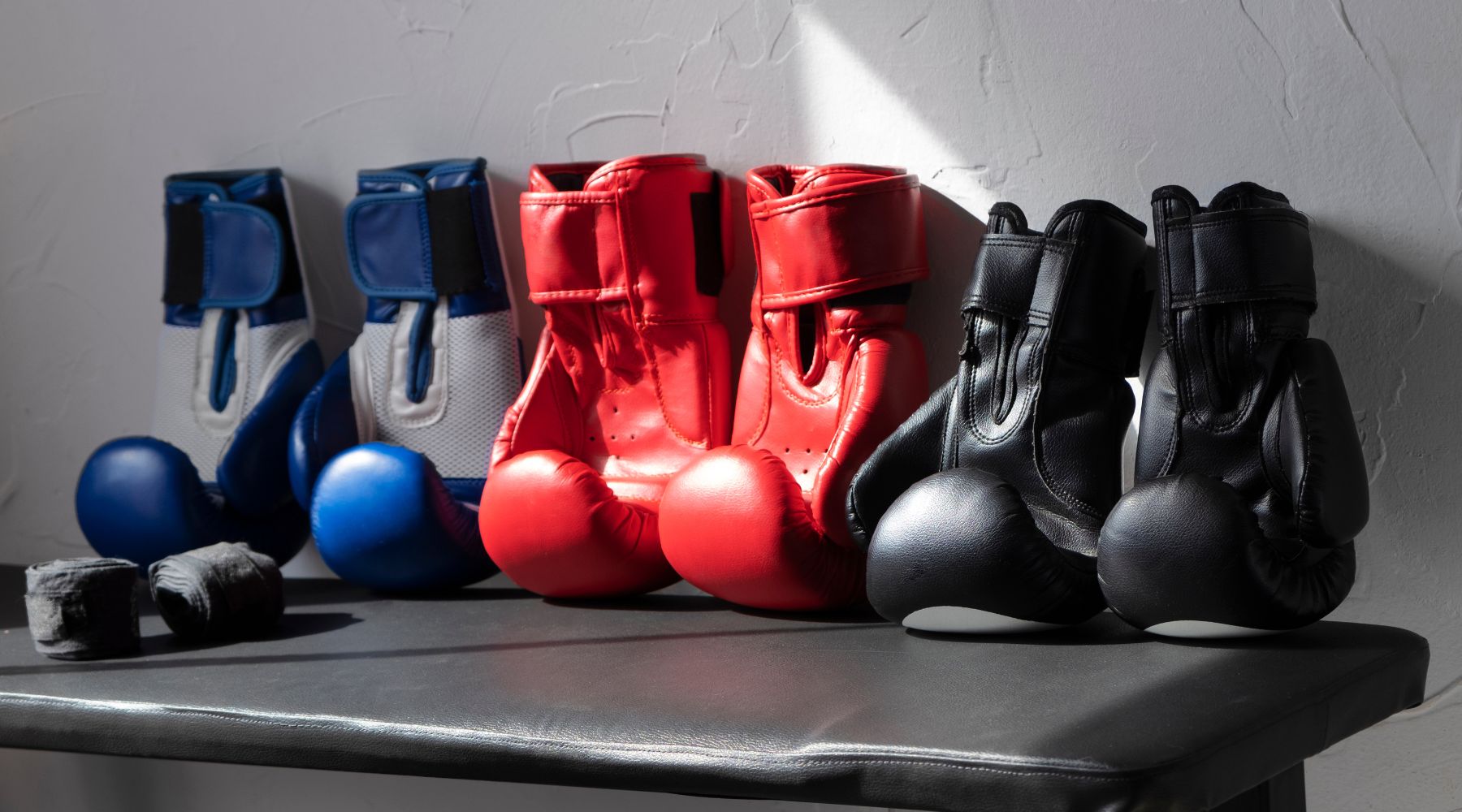 Welche Boxhandschuhe Größe brauche ich? Der komplette Guide 2025