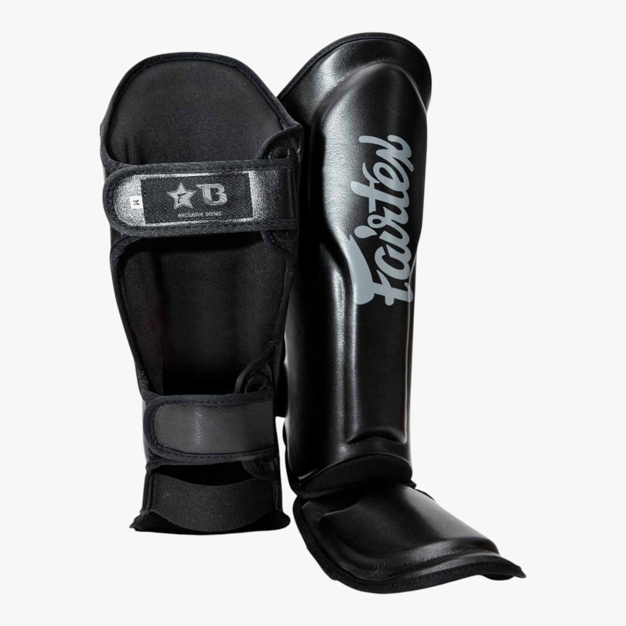 FAIRTEX X BOOSTER Schienbeinschoner in Schwarz