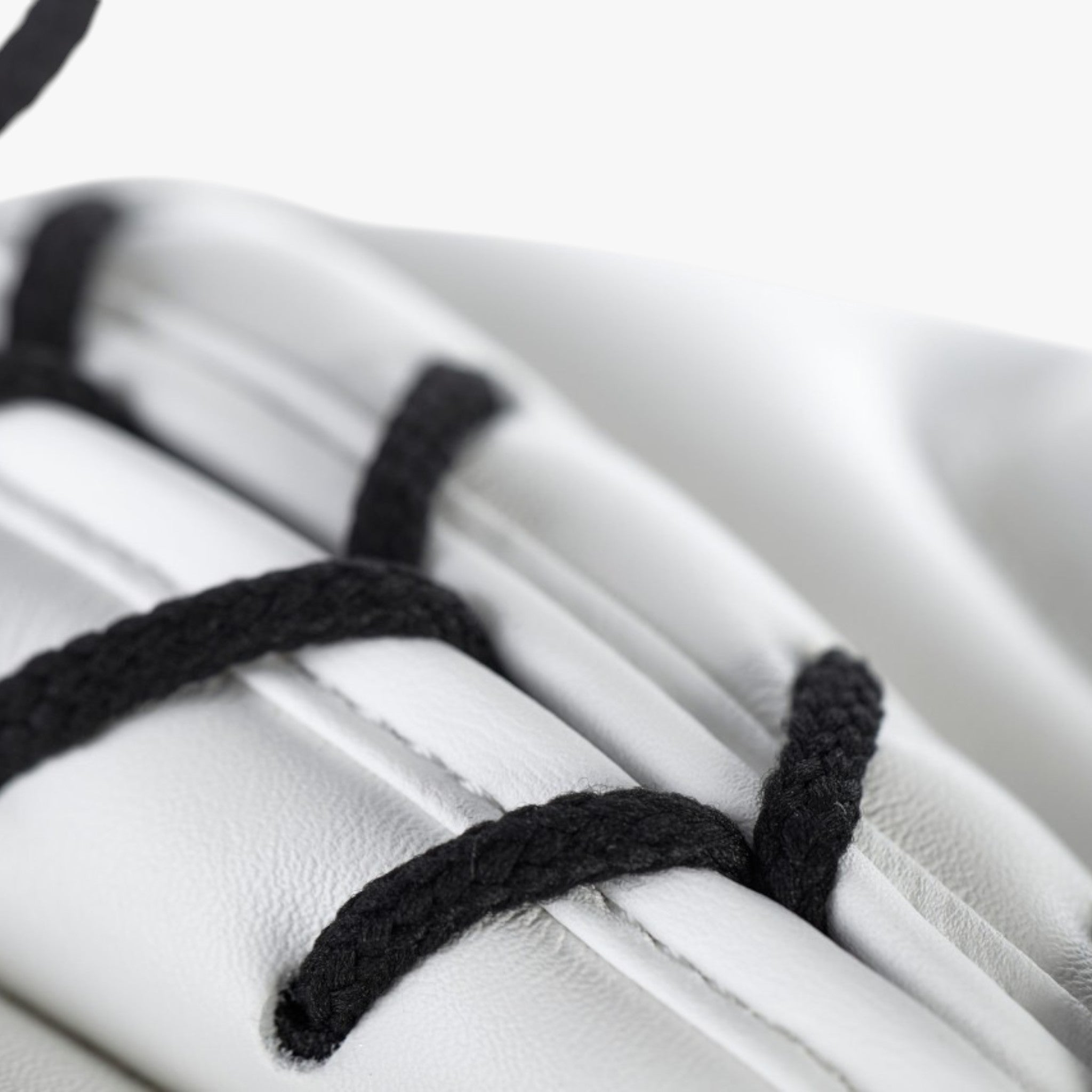 ADIDAS Kopfschutz, adiStar Pro in Weiß / Gold